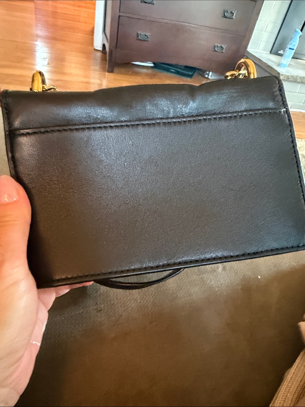 Marc Jacobs Black Crossbody Bag with Gold Chain - Picture 4 of 8